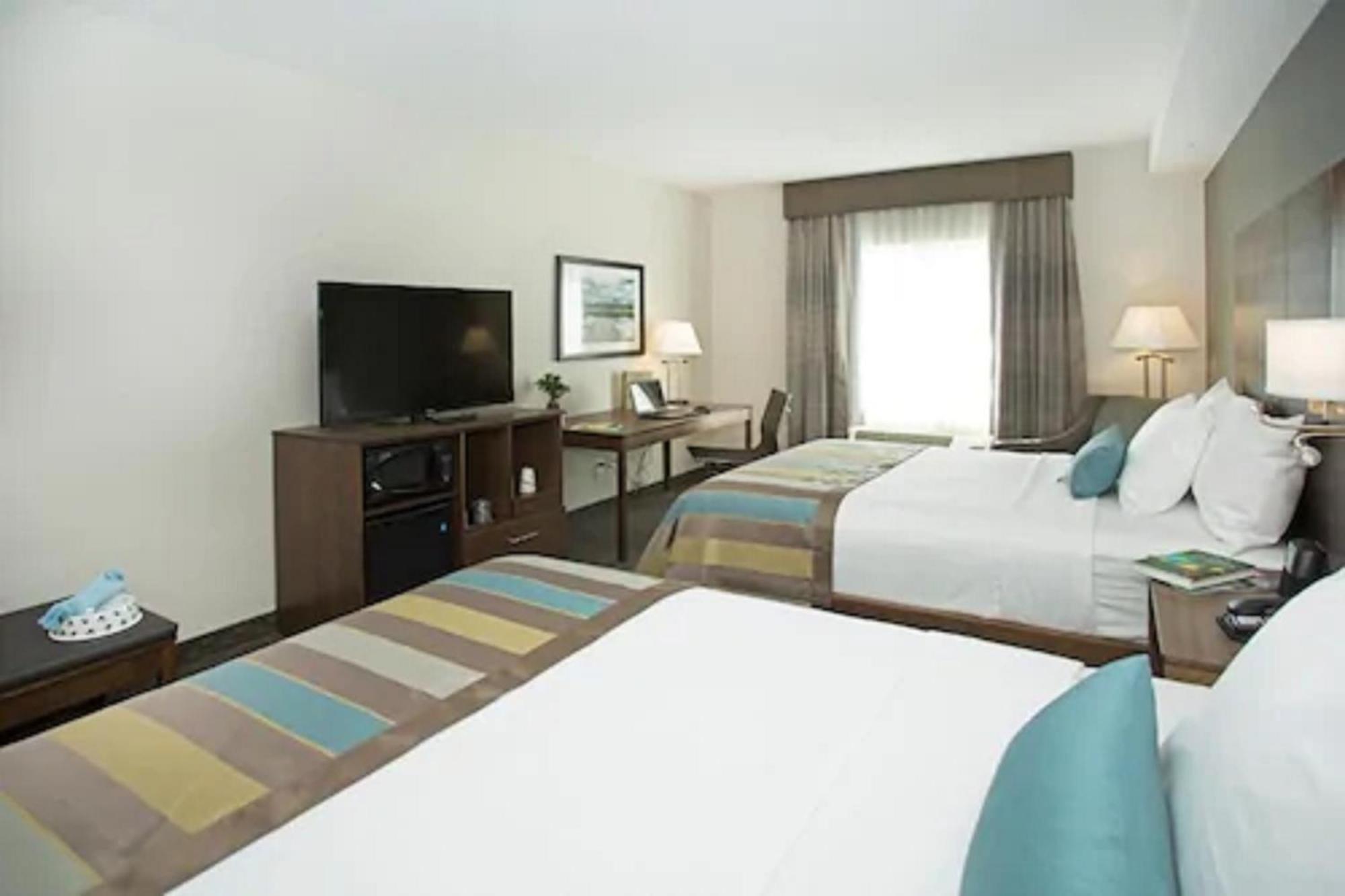 Queen Room Two Queen Beds Non-Smoking